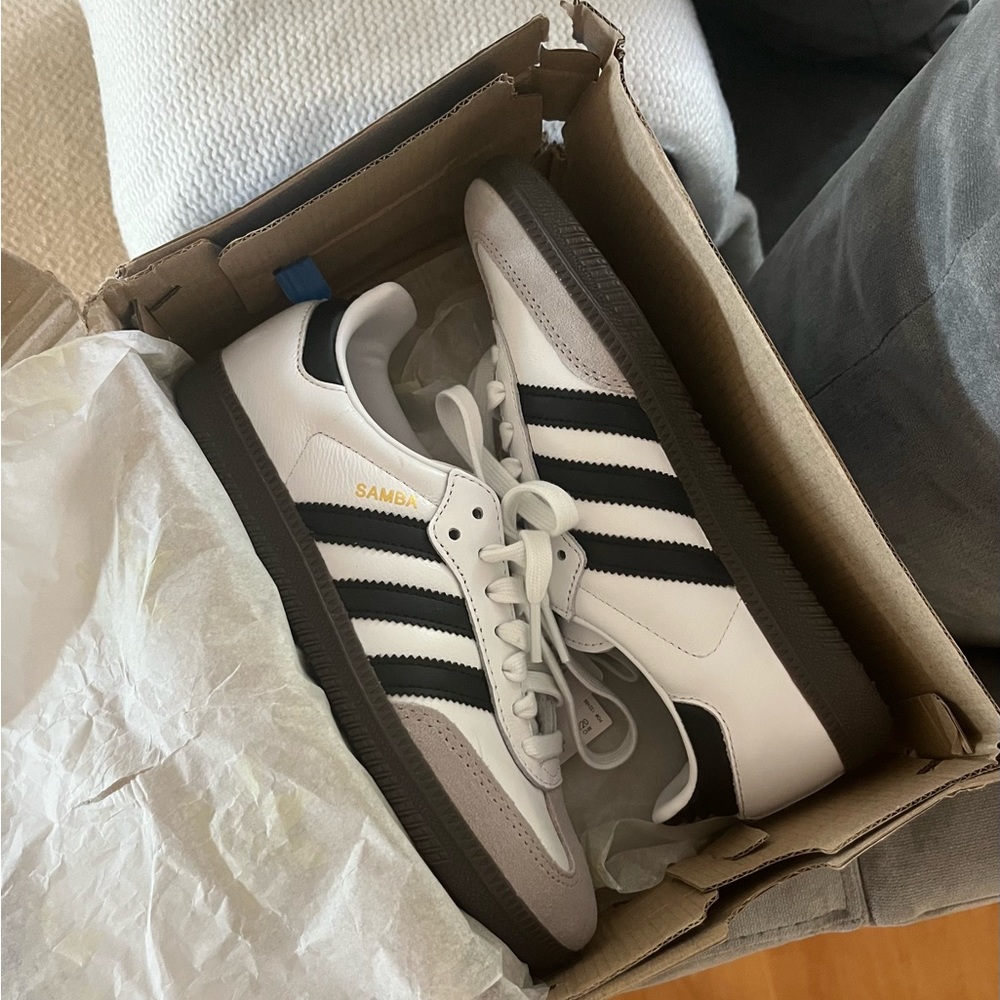 adidas sambas in white 🤍